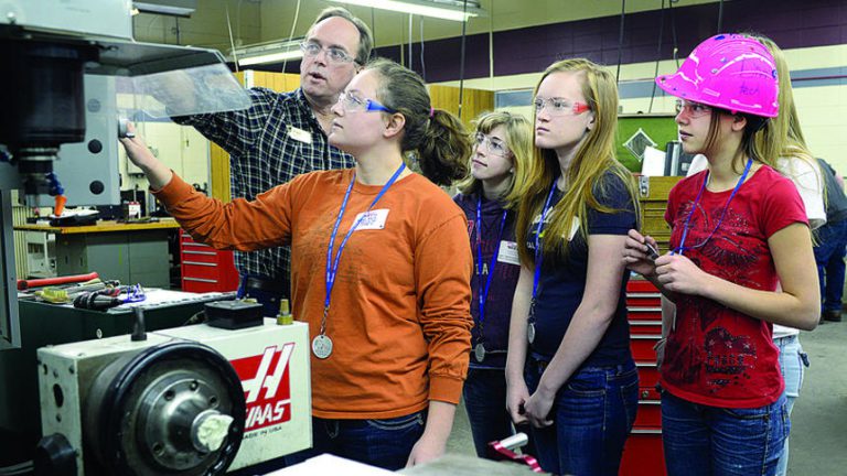 Divas explore technology at girlsonly event Northwest